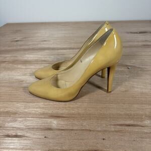 Jimmy Choo Women's Size 38 Yellow Enamel Glossy Leather Pumps Almond Toe Classic